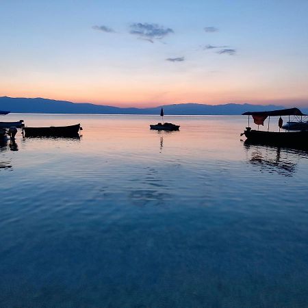 Ohrid Happy Apartments Ngoại thất bức ảnh