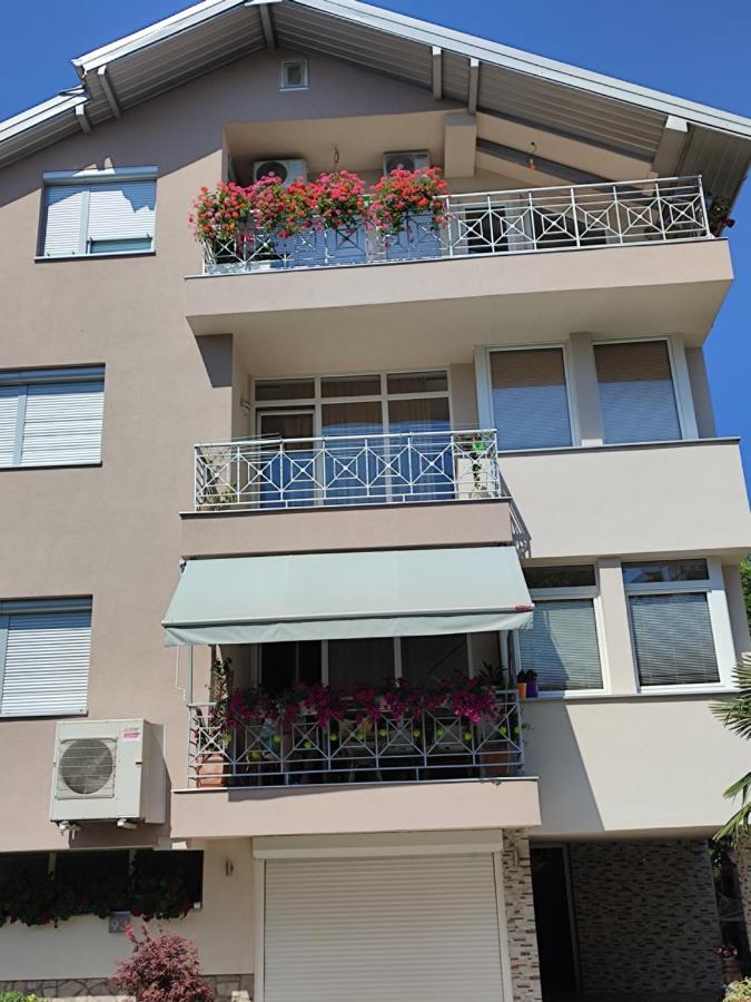 Ohrid Happy Apartments Ngoại thất bức ảnh